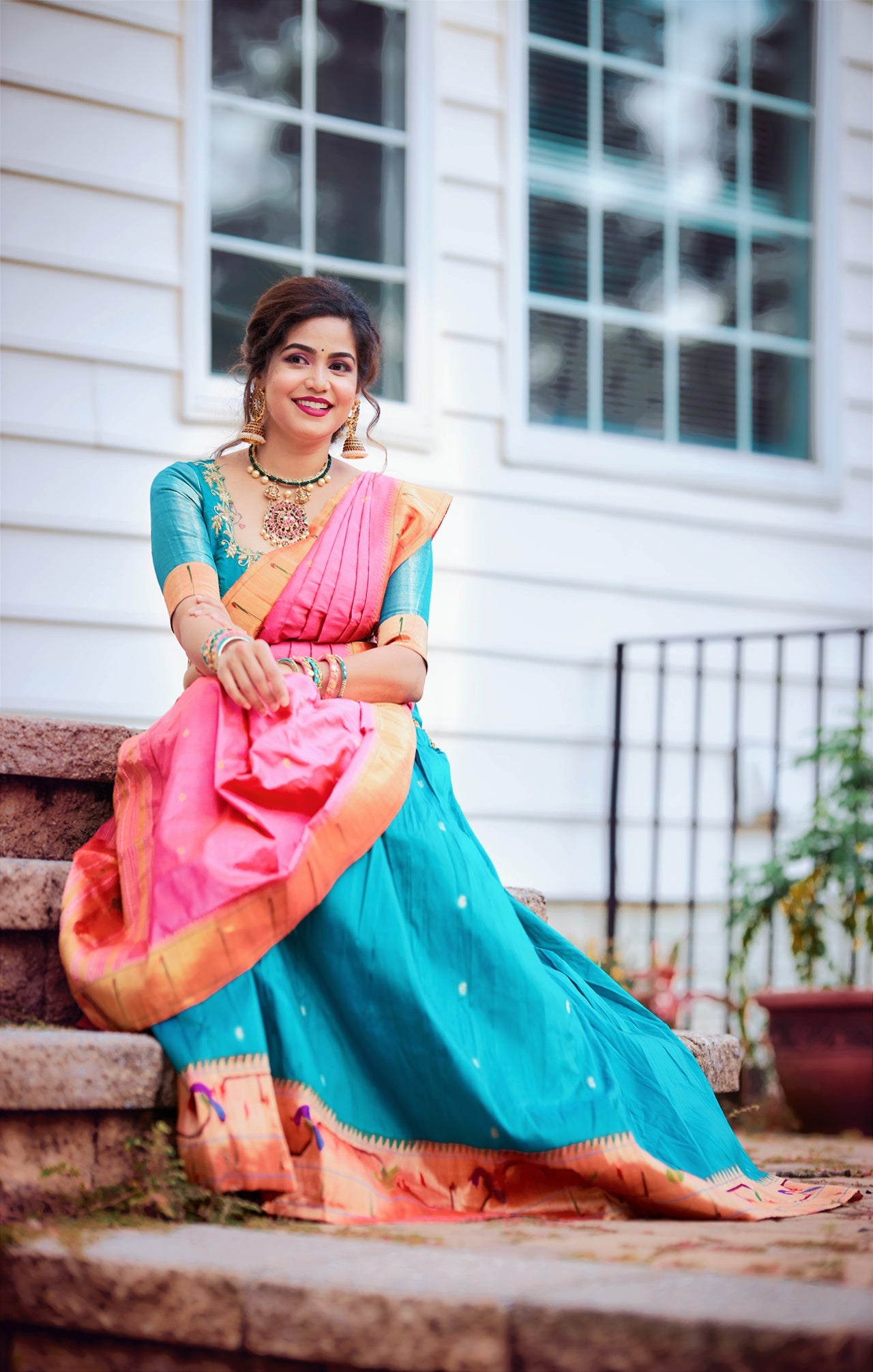 Buy Vastramahal Woven Paithani Silk Blend Blue Sarees Online @ Best Price  In India | Flipkart.com